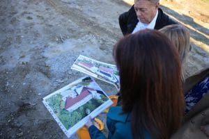 Rekonstrukcija i dogradnja OŠ Ladimirevci, pogled na radove, građevinska skela, proširenje školske zgrade, Slavonija, jednosmjenska nastava NPOO