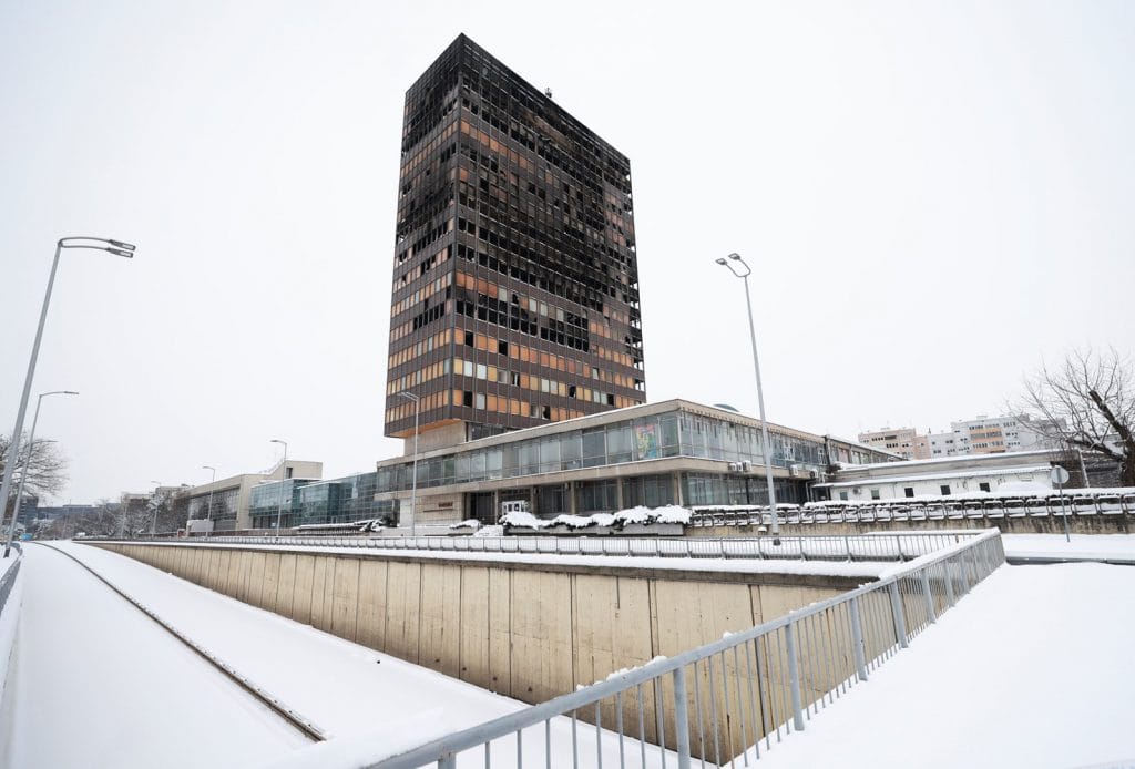 Oštećeni neboder Vjesnik u Zagrebu prije početka rušenja 2026.